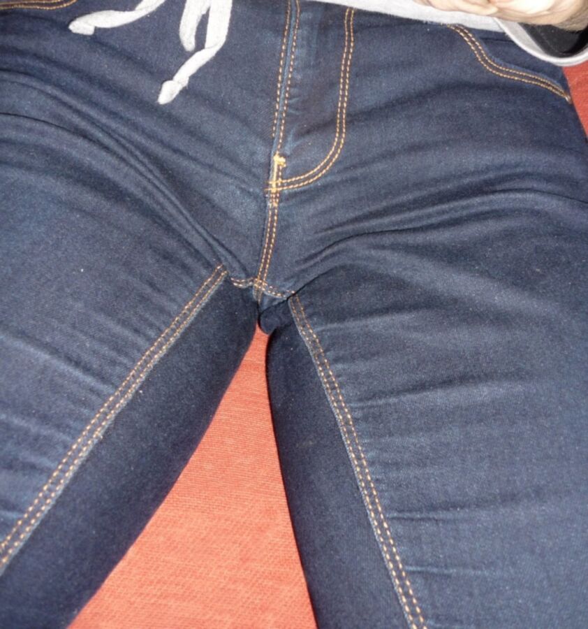 Free porn pics of Fully packed and Spread Jeans 1 of 4 pics