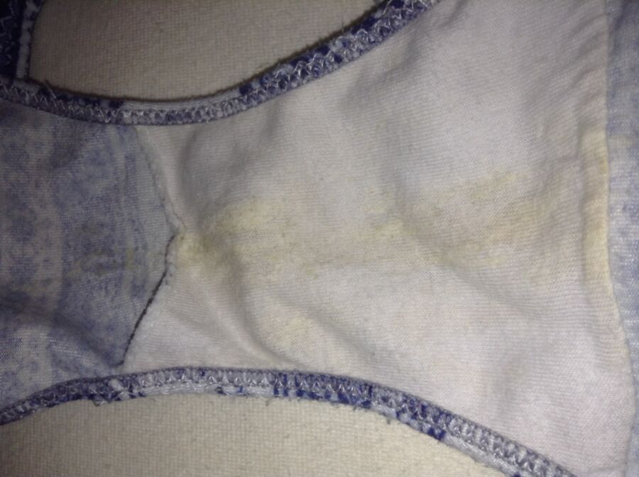 Free porn pics of used panties of coworker.. 8 of 11 pics