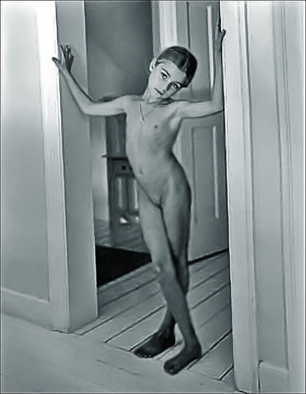 Free porn pics of Jock Sturges - work on the verge of scandal 2 of 334 pics