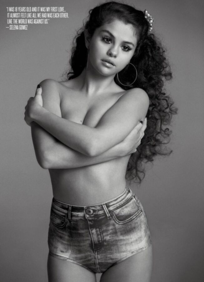 Free porn pics of Selena Gomez Covered Topless In V Magazine 2 of 5 pics