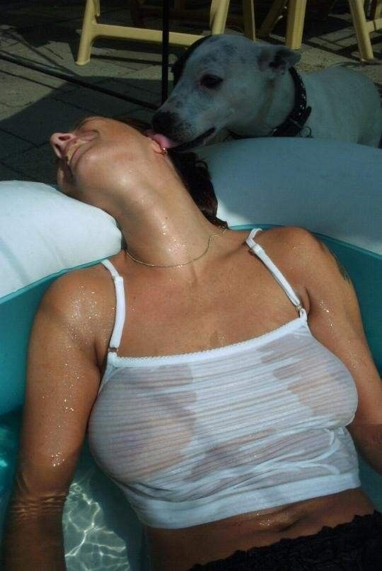 Free porn pics of milf in wet shirt, any more of her? 3 of 4 pics