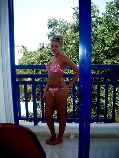 Free porn pics of dirty chav cunt on holiday  5 of 31 pics