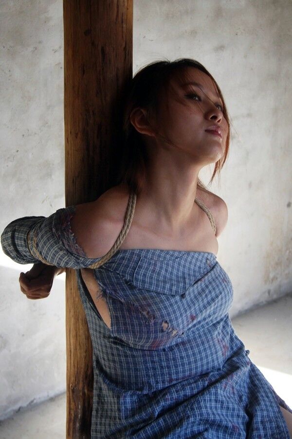 Free porn pics of Chinese Female Prisoners 18 of 24 pics