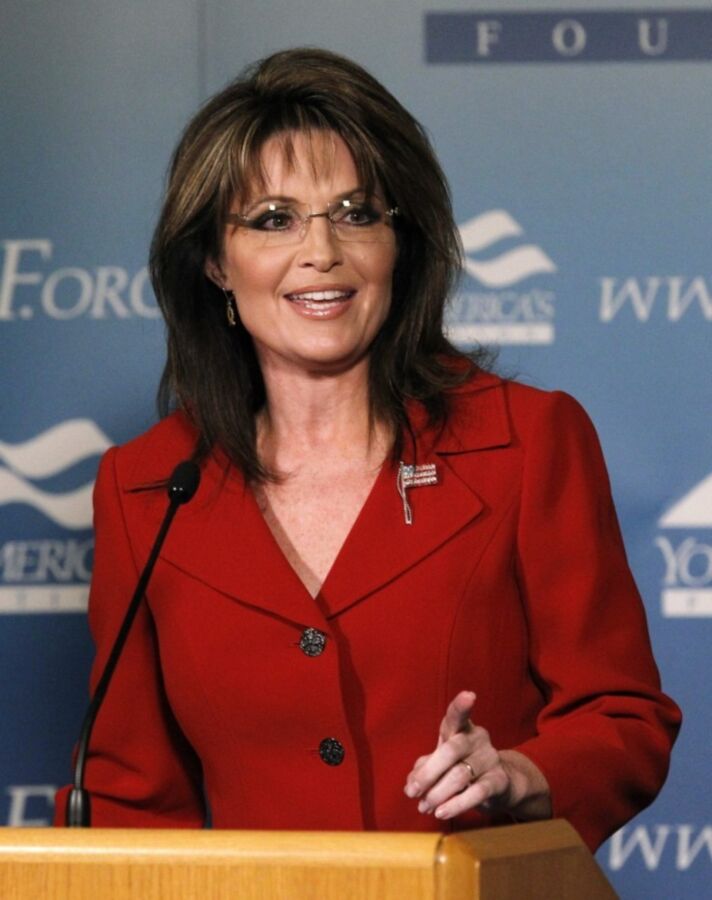 Free porn pics of Conservative Sarah Palin never fails to make me cum 11 of 35 pics
