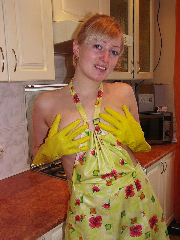 Free porn pics of Girls with apron 12 of 20 pics