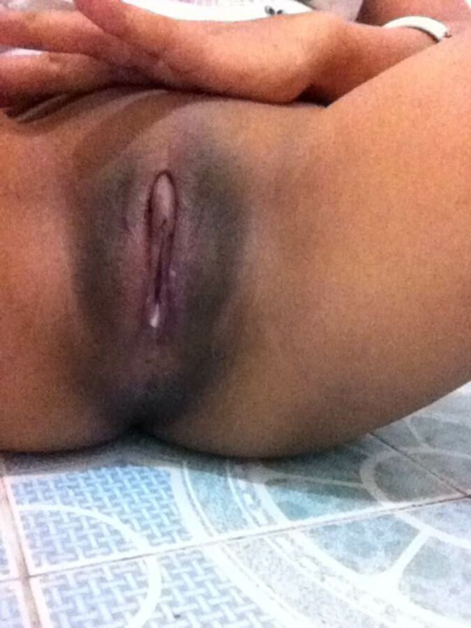 Free porn pics of amateur virgin kik girl from thailand 1 of 13 pics