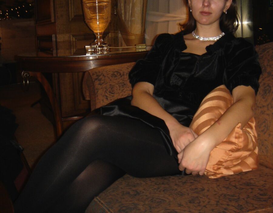 Free porn pics of Helen unaware wife (cropped) 14 of 31 pics