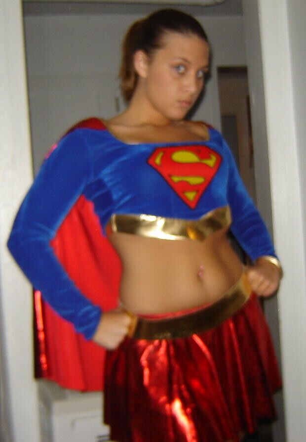Free porn pics of SuperGirl cosplay. 1 of 3 pics