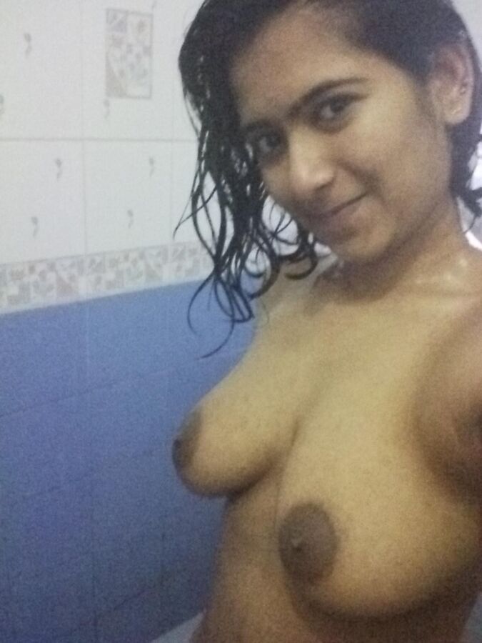 Free porn pics of Mumbai whore. 7 of 8 pics