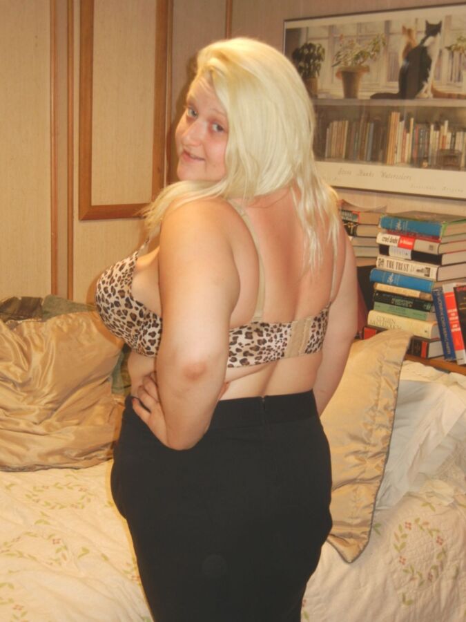Free porn pics of Jade,hot blonde ssbbw whore with huge saggy tits 3 of 24 pics