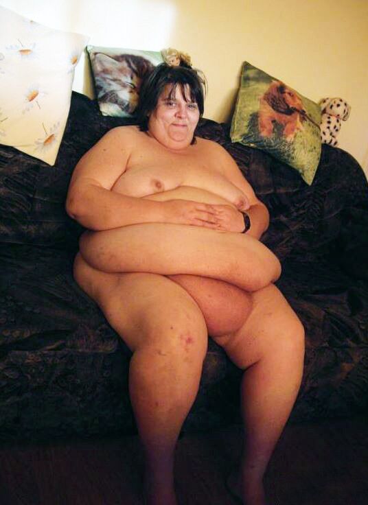 Free porn pics of Fat bizarre matures  18 of 73 pics