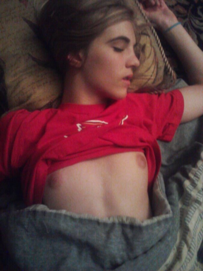 Passed Out Teen Pics Thumbs 94