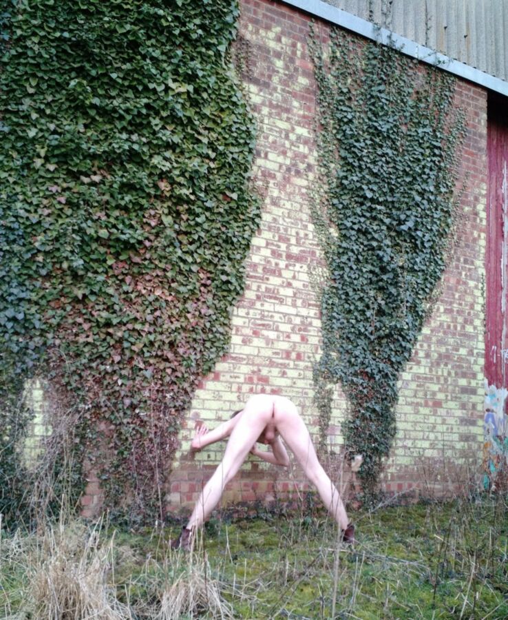 Free porn pics of Me naked by a barn in the countryside 11 of 21 pics