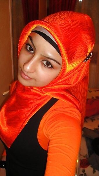 Free porn pics of Arabian Hijab 11 of 20 pics