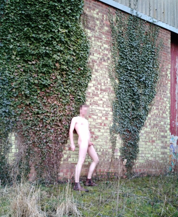 Free porn pics of Me naked by a barn in the countryside 10 of 21 pics