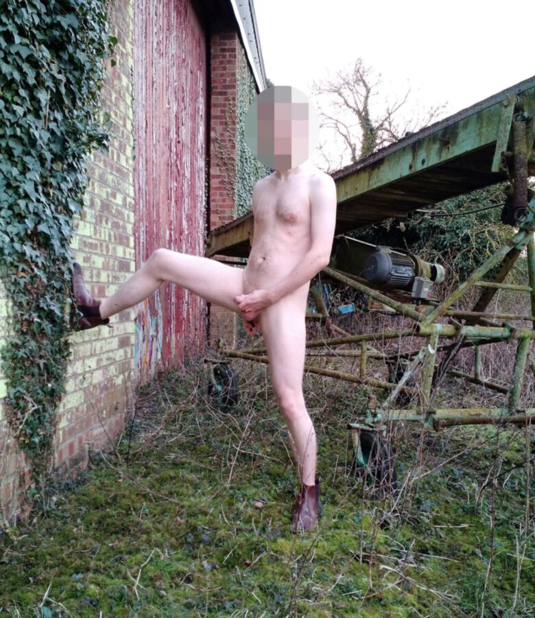 Free porn pics of Me naked by a barn in the countryside 19 of 21 pics