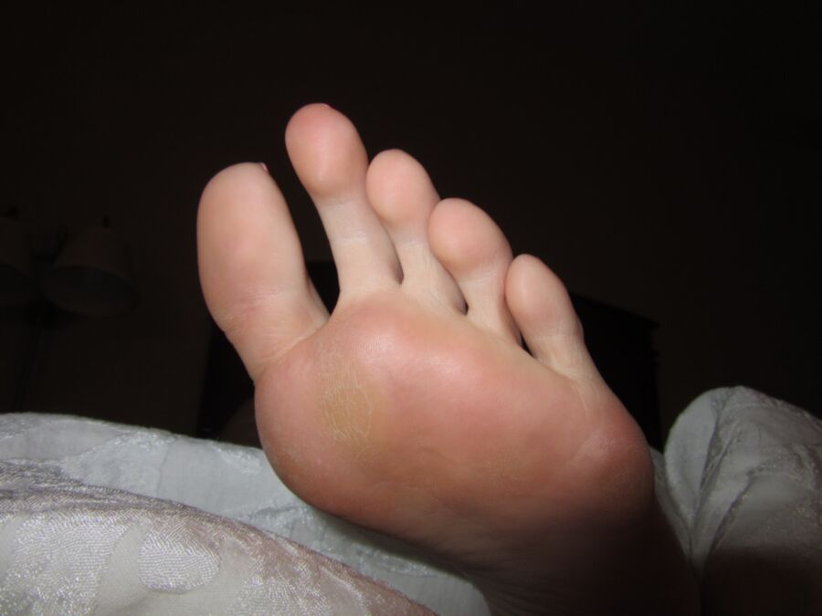 Free porn pics of Footjob with Long Skinny Toes 18 of 21 pics