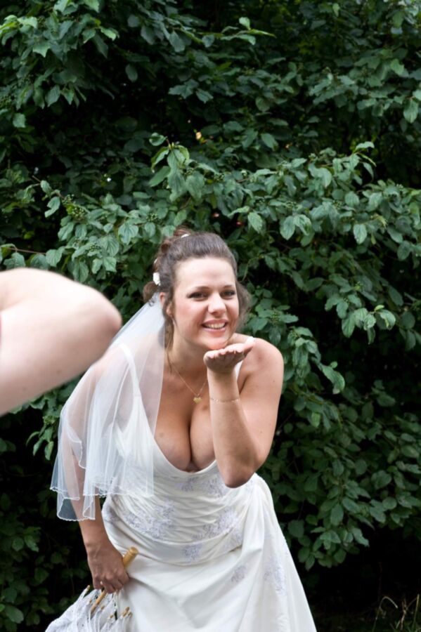 Free porn pics of Brides With Great Cleavage! 11 of 46 pics
