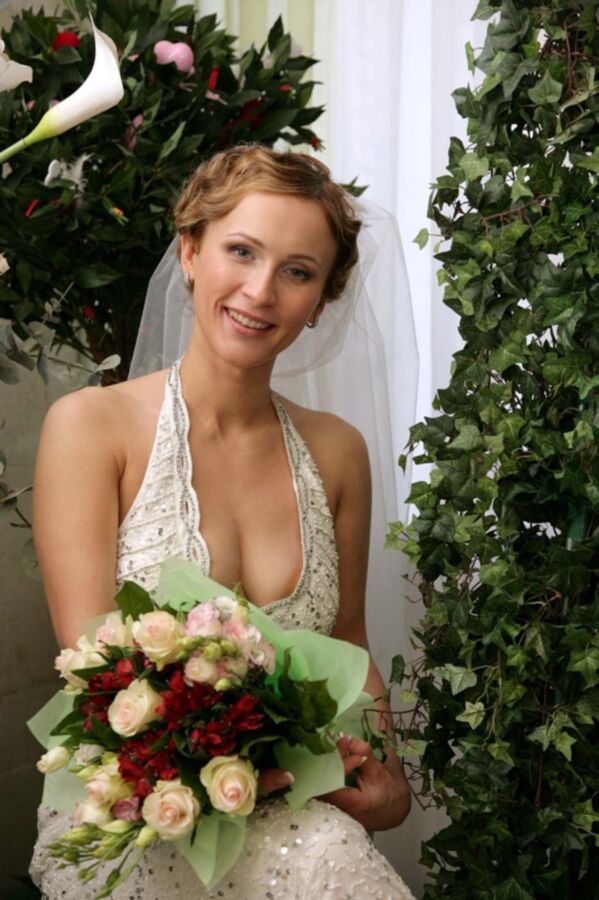 Brides With Great Cleavage! 