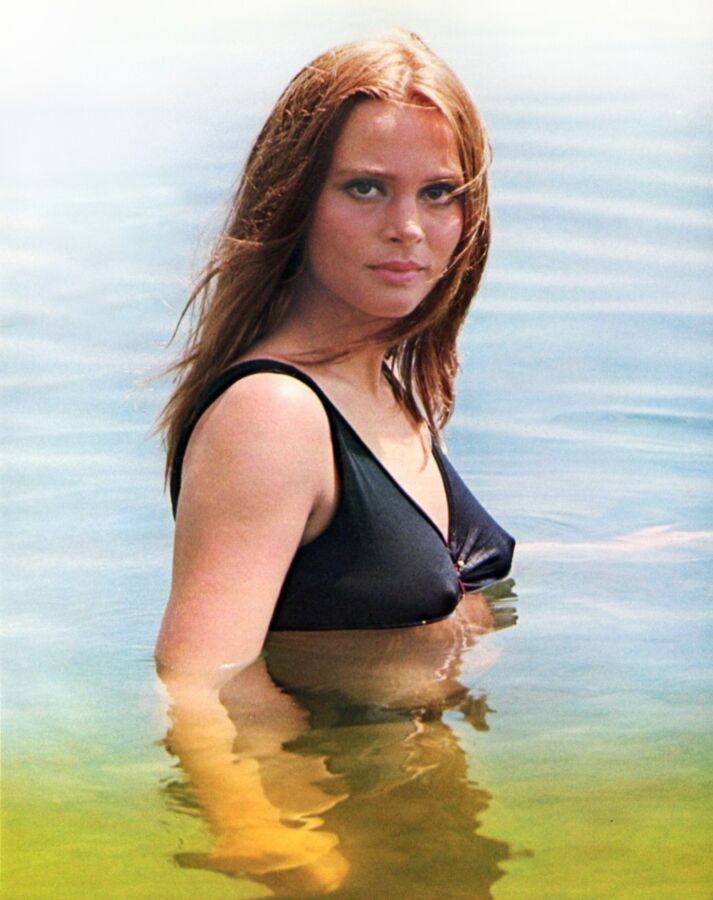 Free porn pics of Leigh Taylor-Young 1 of 14 pics