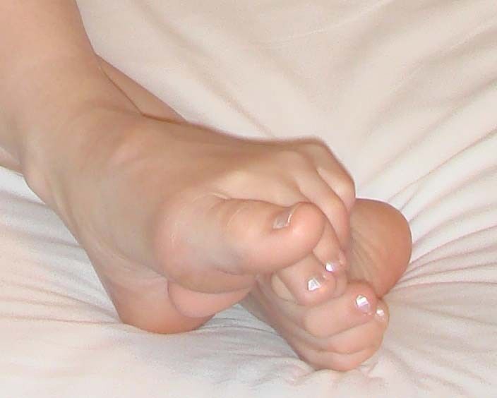 Free porn pics of the feets of my wife for people which loike that 17 of 19 pics