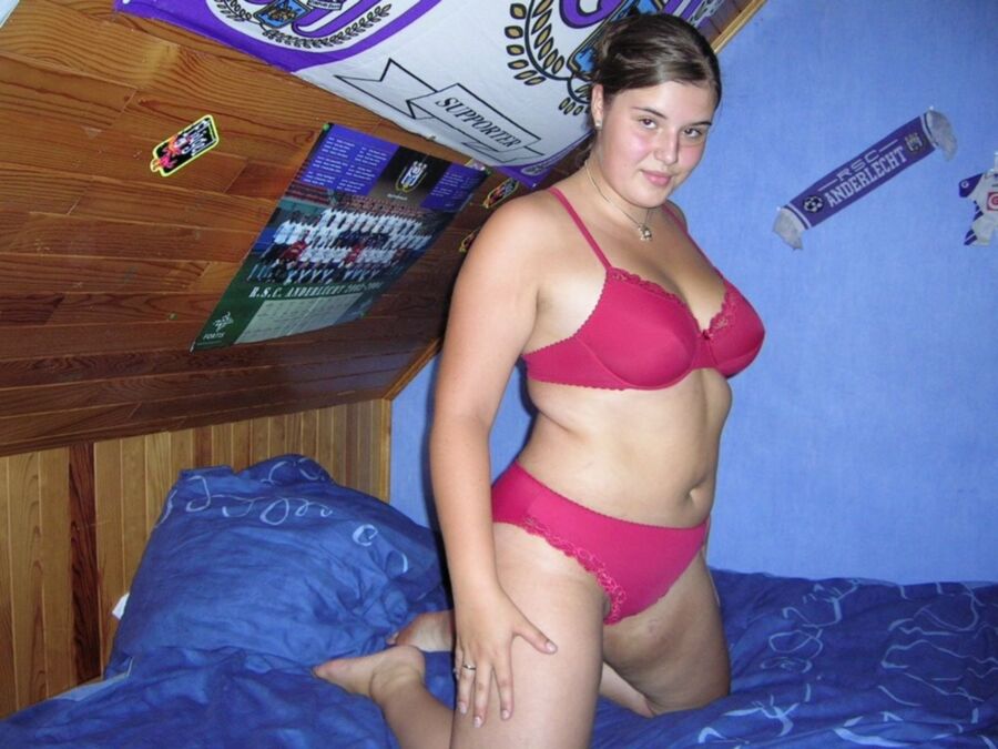 Free porn pics of chubby curvy bbw dutch/belgian teen  2 of 4 pics