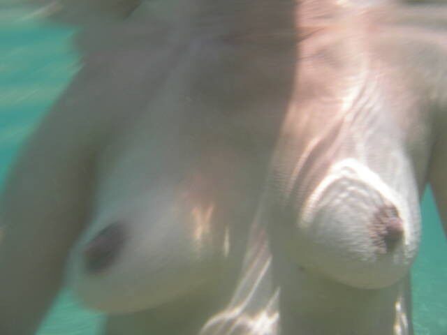 Free porn pics of underwater 2 of 3 pics