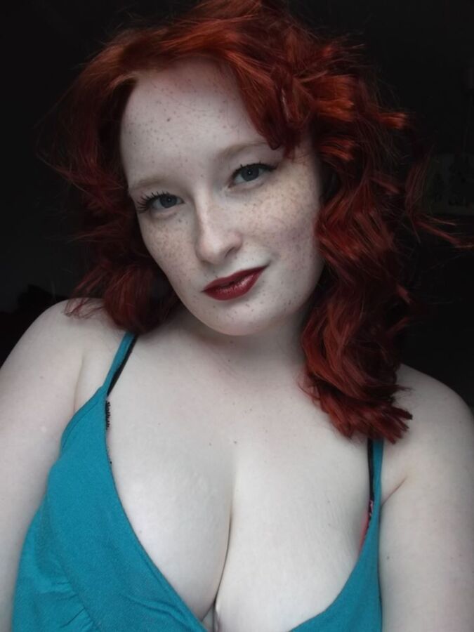 Free porn pics of Slut with big boobs 17 of 22 pics
