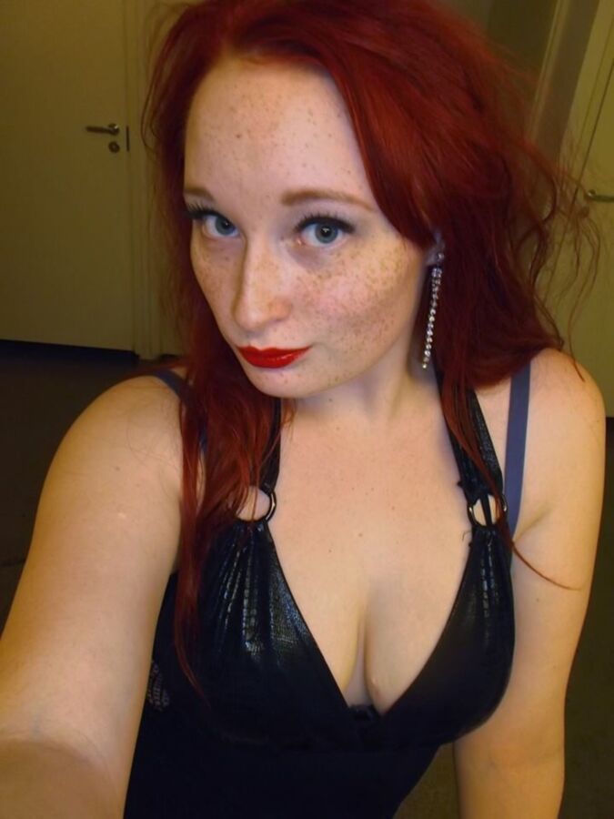 Free porn pics of Slut with big boobs 1 of 22 pics