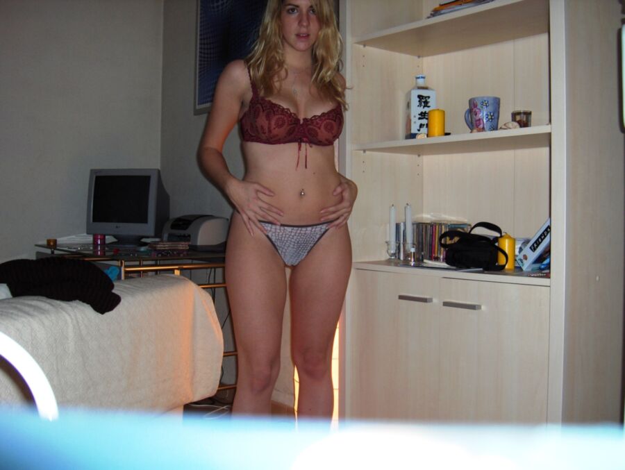 Free porn pics of Blonde Girlfriend Susan 24 of 72 pics