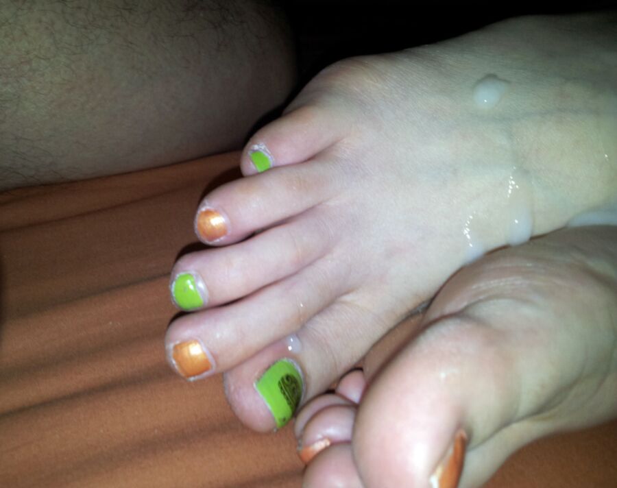 Free porn pics of my wife feet and toes 6 of 6 pics