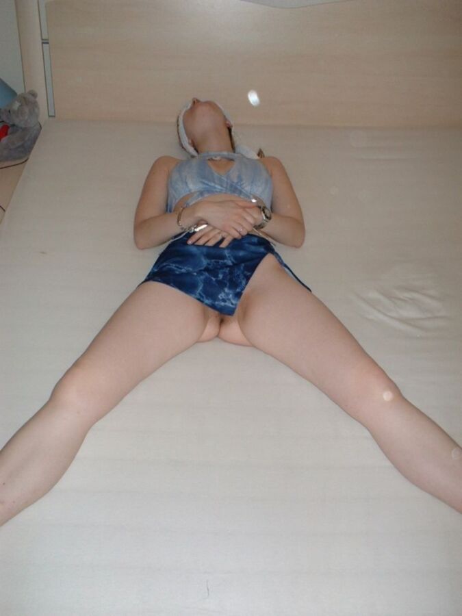Free porn pics of Slave Cindy gagged, blindfolded or masked 2 of 11 pics