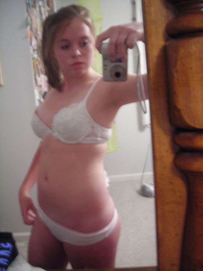 Free porn pics of selfie teen 9 of 67 pics