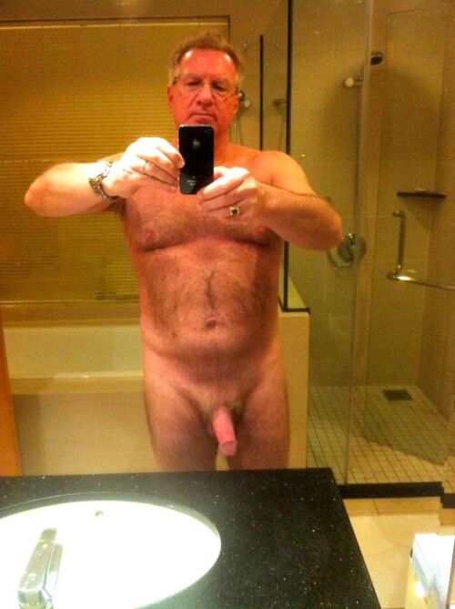 Free porn pics of Daddy Selfies 1 of 21 pics
