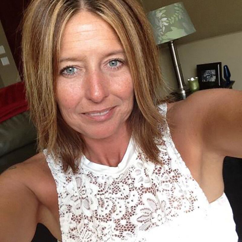 Free porn pics of Some Moms Matures Milfs with dildos or butt plugs close by 1 of 7 pics