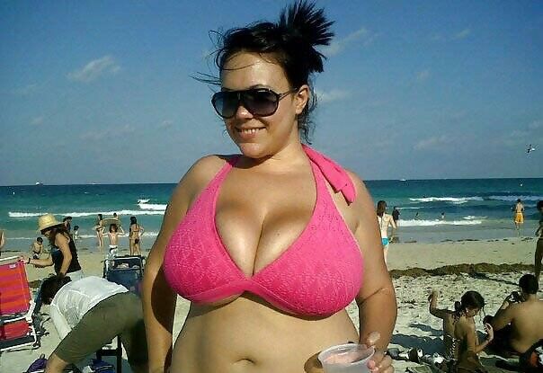 Free porn pics of Yendri Diaz(Latina with MEGA tits) 10 of 20 pics