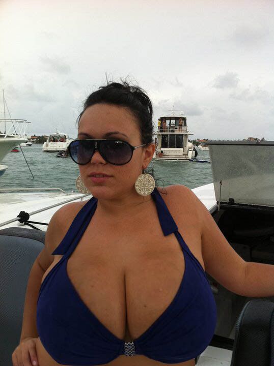 Free porn pics of Yendri Diaz(Latina with MEGA tits) 14 of 20 pics