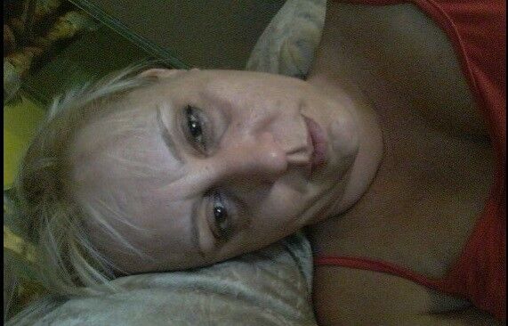 Free porn pics of My girlfriend Hot mom 4 of 7 pics