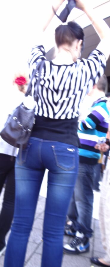 Free porn pics of Sexy Jeans Ass 9 of 10 pics