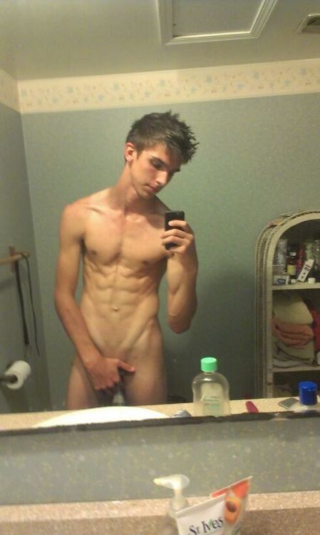 Free porn pics of Twink Abs 10 of 10 pics