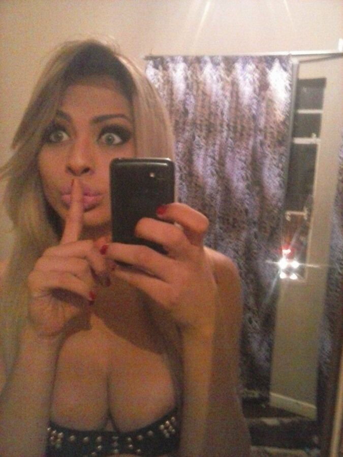 Free porn pics of Bruna Rios - facebook trans 2 of 25 pics