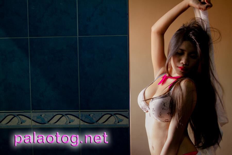 Free porn pics of Hot amatuer model name Angel 5 of 7 pics